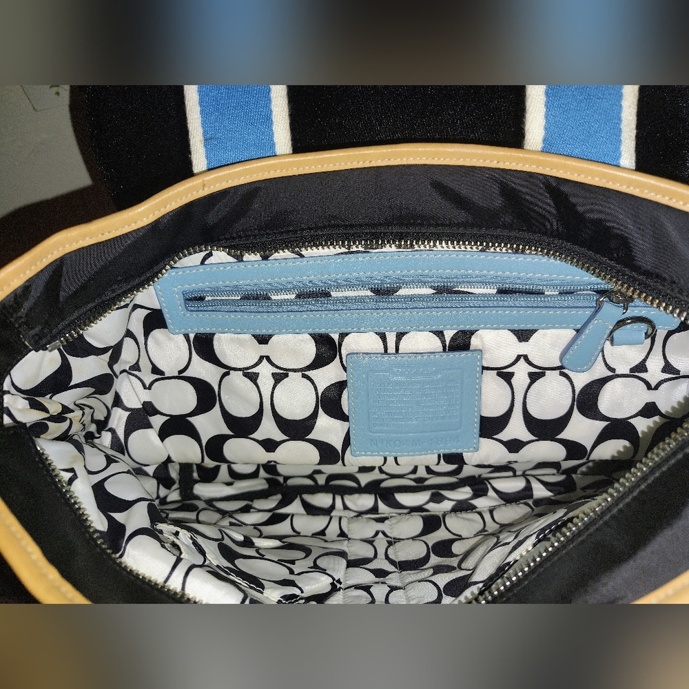 G.U.C Coach Satin Hampton Small Handbag/Tote - Picture 5 of 6